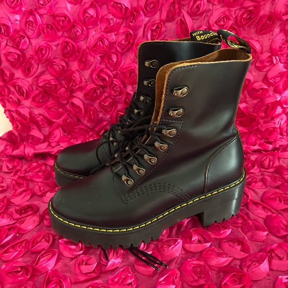 LEONA WOMEN'S VINTAGE SMOOTH LEATHER HEELED BOOTS - Picture 4 of 9